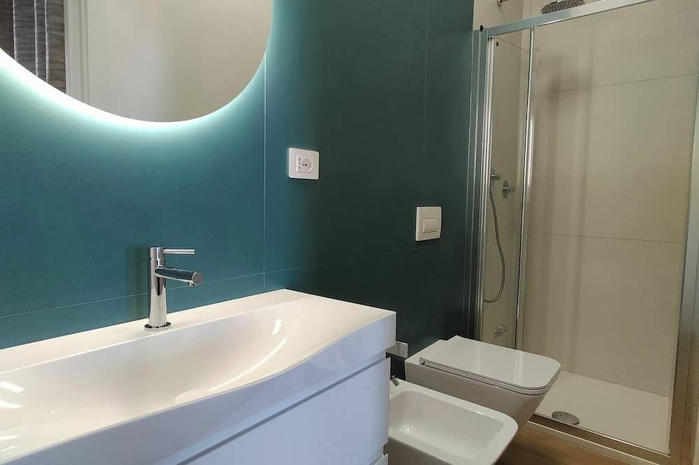 Appartamento intero, Moderno Appartamento Vista Mare con 2 camere, 2 bagni e spiagge a pochi passi in Pomonte, Isola d'Elba