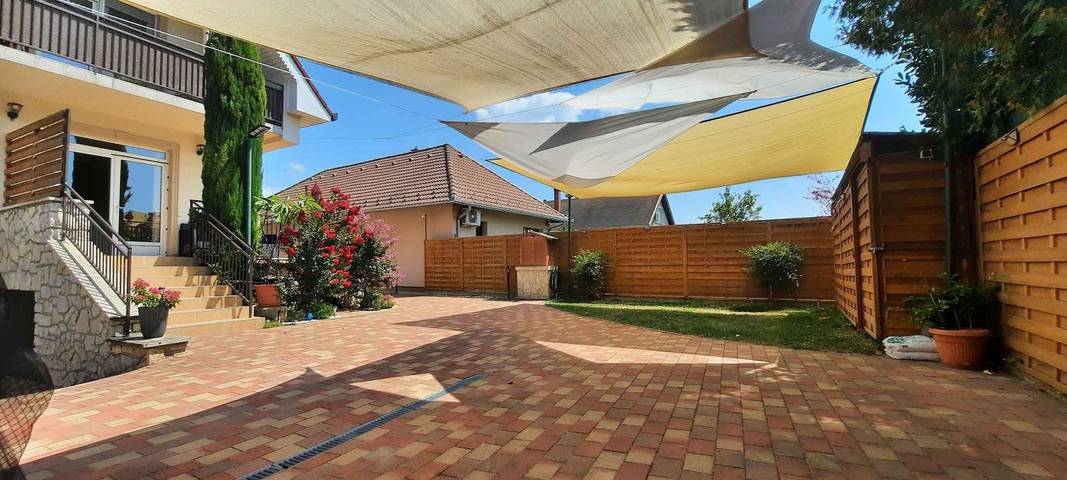 Ferienhaus mit Parkplatz, WLAN und Klimaanlage in Keszthely, Balaton Region
