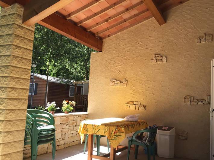 Gîte pour 6 personnes, avec terrasse et piscine à Salavas - 3