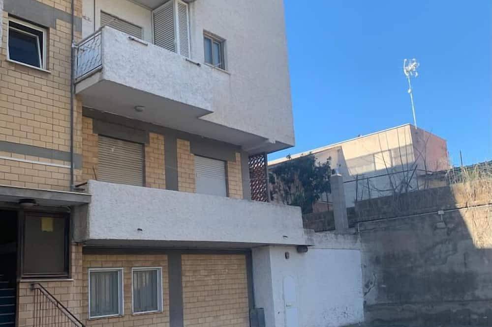 Entire apartment, Touristic apartment near the station and beach in Santa Marinella, Rome Province