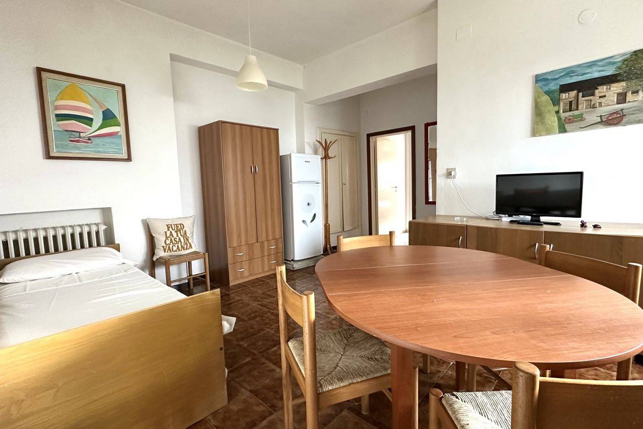 Ganze Wohnung, M151 - Marcelli, three-room apartment directly on the beach in Marcelli, Riviera del Conero