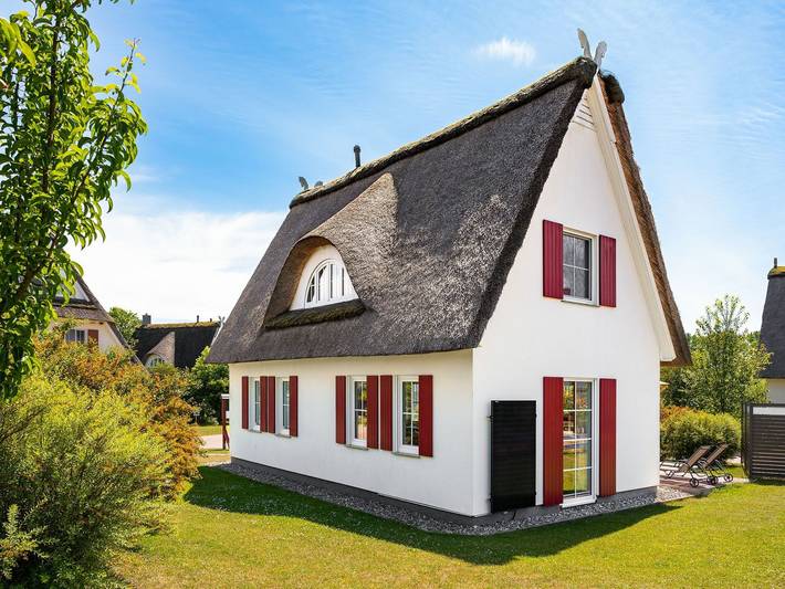 Ferienhaus für 4 Personen, mit Garten und Pool an der Ostsee