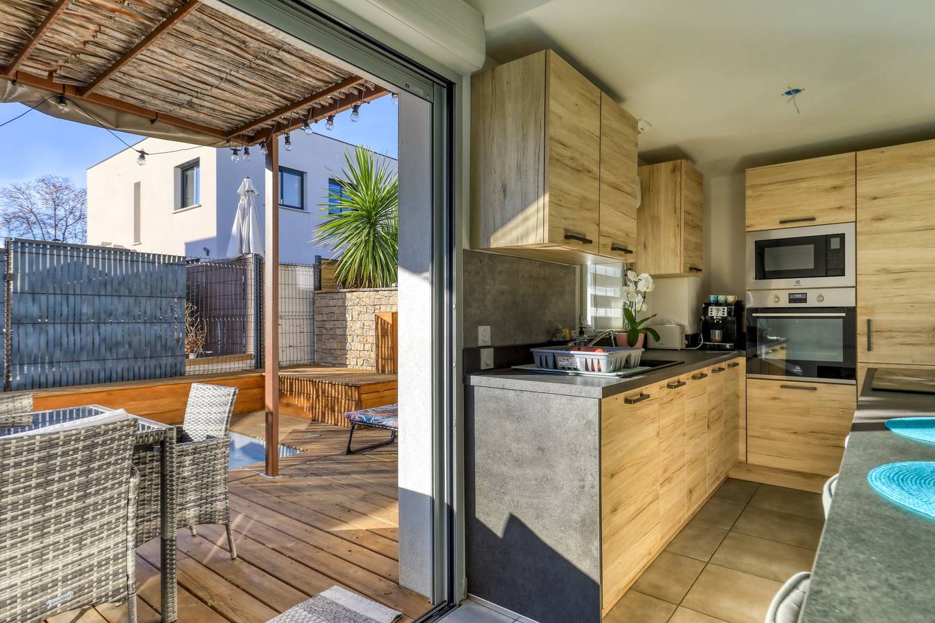 Villa 'Chambre  Illiade' with Private Pool, Private Terrace and Wi-Fi in Jacou, Montpellier region