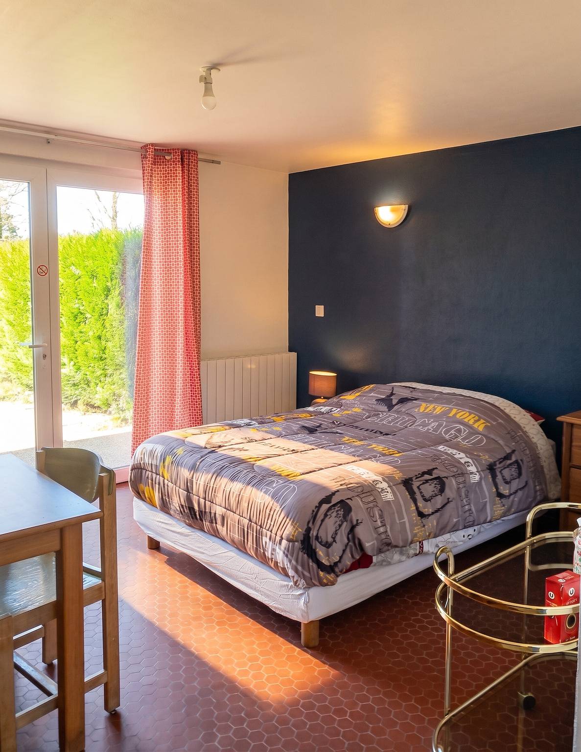 Studio entier, Studio charmant à Treignac avec terrasse de 22 m² in Treignac, Région de Tulle