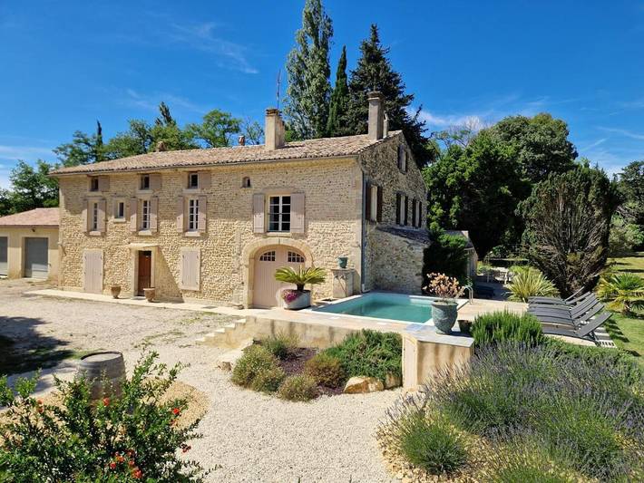 Location de vacances pour 10 personnes, avec piscine ainsi que vue et jardin à Visan - 2