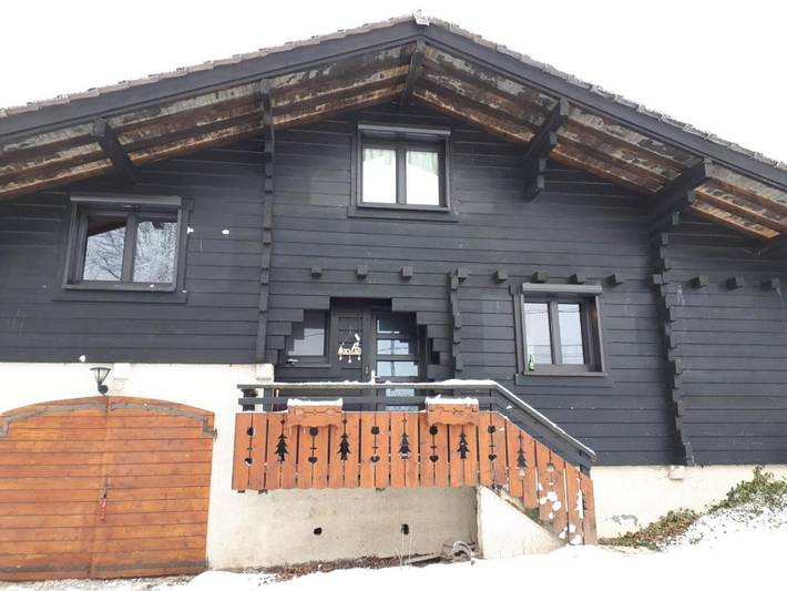 Gîte pour 7 personnes, avec piscine et vue sur le lac ainsi que vue et jardin, animaux acceptés à La Roche-sur-Foron - 4