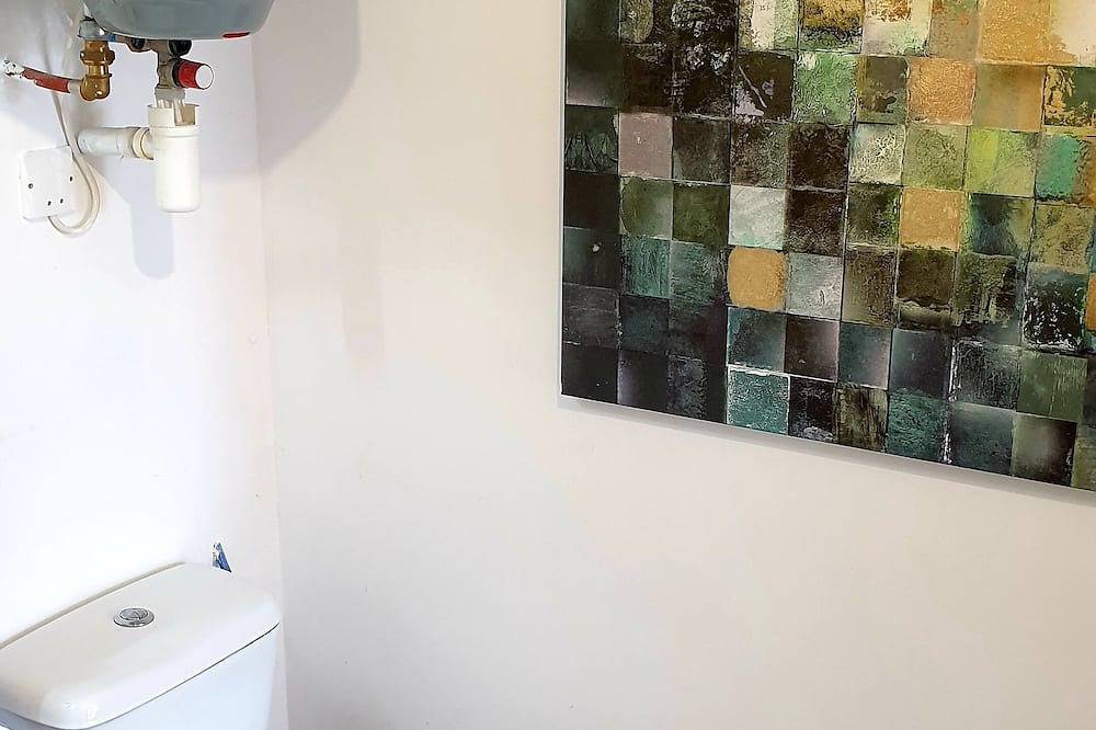 Entire apartment, Cosy studio just outside Bordeaux in Mérignac, Bordeaux region