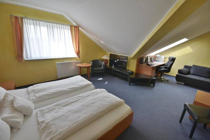 Hotel für 3 Personen, mit Garten in Rheinbach - 4
