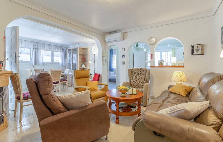 Ferienhaus für 5 Personen, mit Garten und Terrasse sowie Pool, mit Haustier in Torrevieja - 4