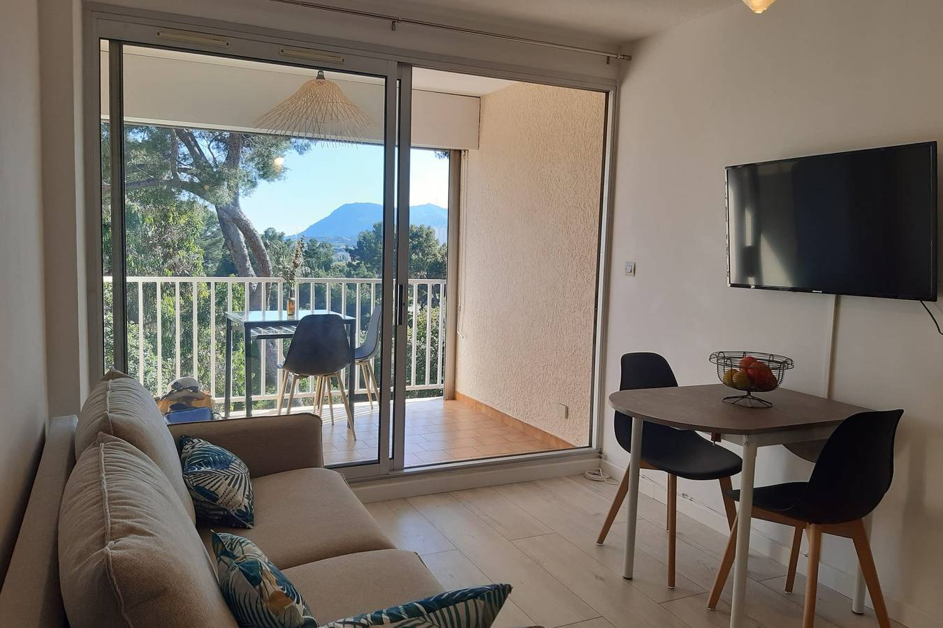 Estudio entero, Estudio para 2 personas con balcón in La Seyne-sur-Mer, Region de Toulon
