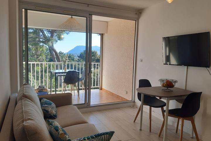 Gîte pour 2 personnes, avec terrasse à La Seyne-sur-Mer - 2