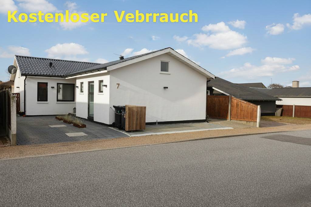 Neu renoviertes Stadthaus, in dem Hunde erlaubt sind und das über 2 Badezimmer verfügt in Hvide Sande, Holmsland Klit