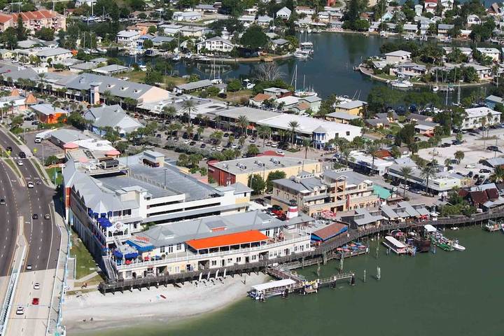 Vacation rental for 2 people, with balcony in Treasure Island