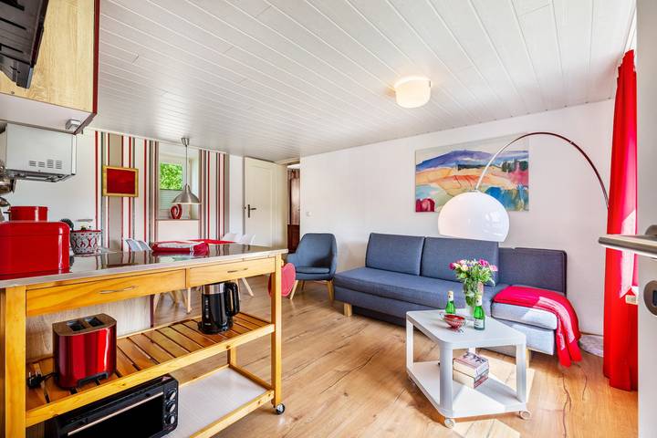 Hel lägenhet, Apartment 'Halunder' with Private Garden and Wi-Fi in Läcka, Grünes Binnenland