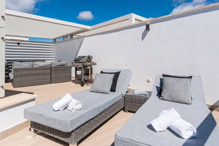 Ganze Wohnung, Penthouse with sea views in San Pedro de Alcã¡ntara by Costarentals in San Pedro de Alcántara, Marbella