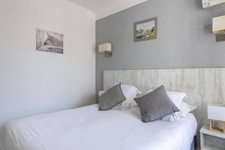 Hôtel pour 2 personnes, avec terrasse, animaux acceptés dans Port Gardian - 2