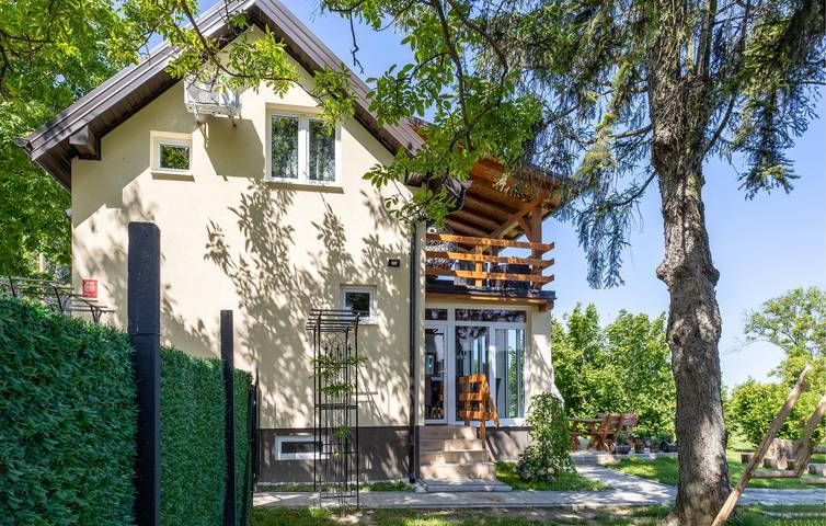 Gemütliche 2-Zimmer-Wohnung mit Pool und Terrasse in der Nähe der Donau in Osijek-Baranja