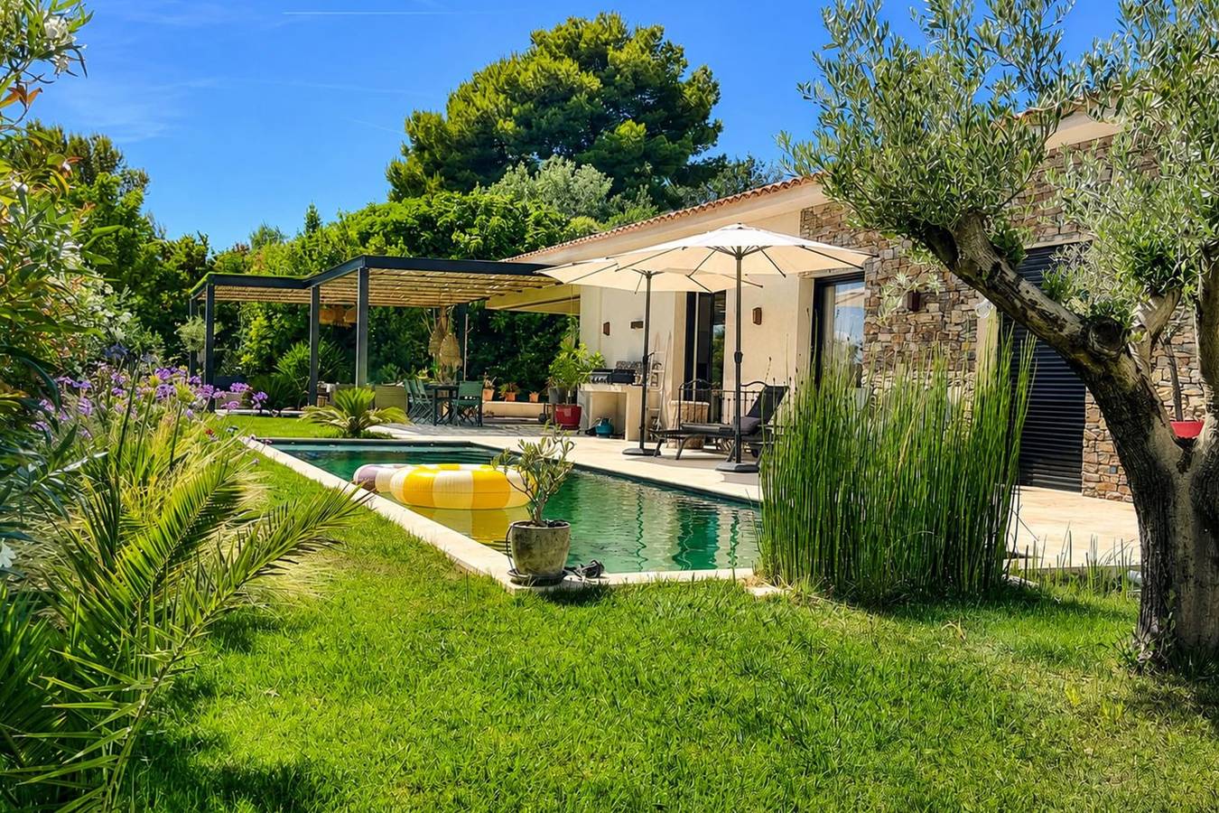 Villa Azura - Splendide villa avec piscine et clim in Éguilles, Région d'Aix-en-Provence