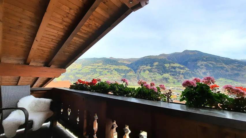 Hütte für 3 Personen, mit Balkon in Fügen - 4