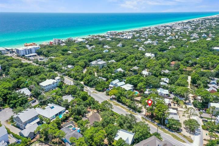 Vacation house for 2 people, with terrace in Seagrove Beach
