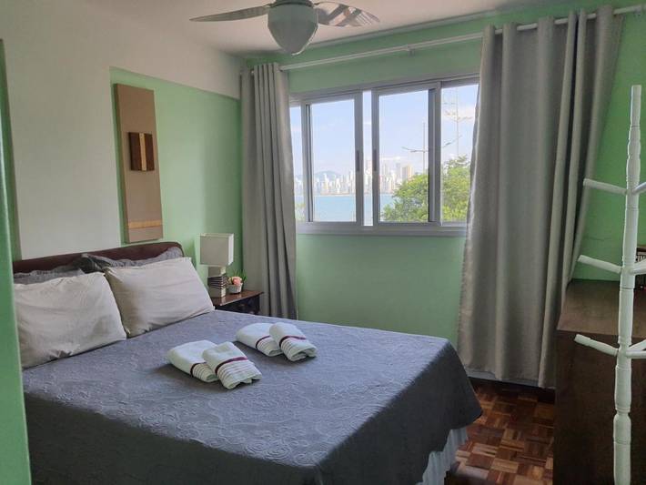 Casas e apartamentos de temporada para 7 pessoas, com vista e terraço, com animais de estimação em Balneário Camboriú