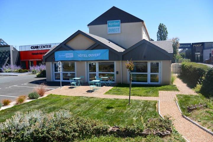 Hôtel pour 2 personnes, avec terrasse à Chambray-lès-Tours - 4