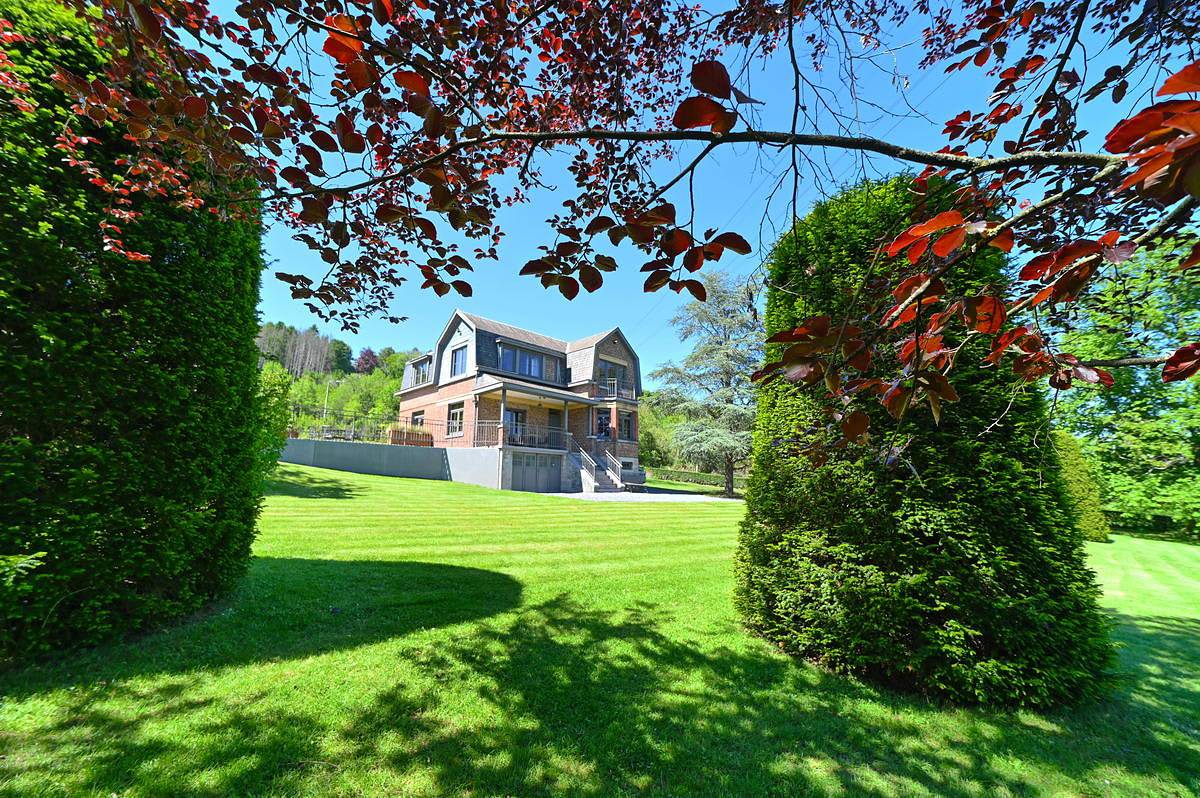Renovated mansion for 8 people with large terrace which is situated near Durbuy. in Barvaux-sur-Ourthe, Durbuy