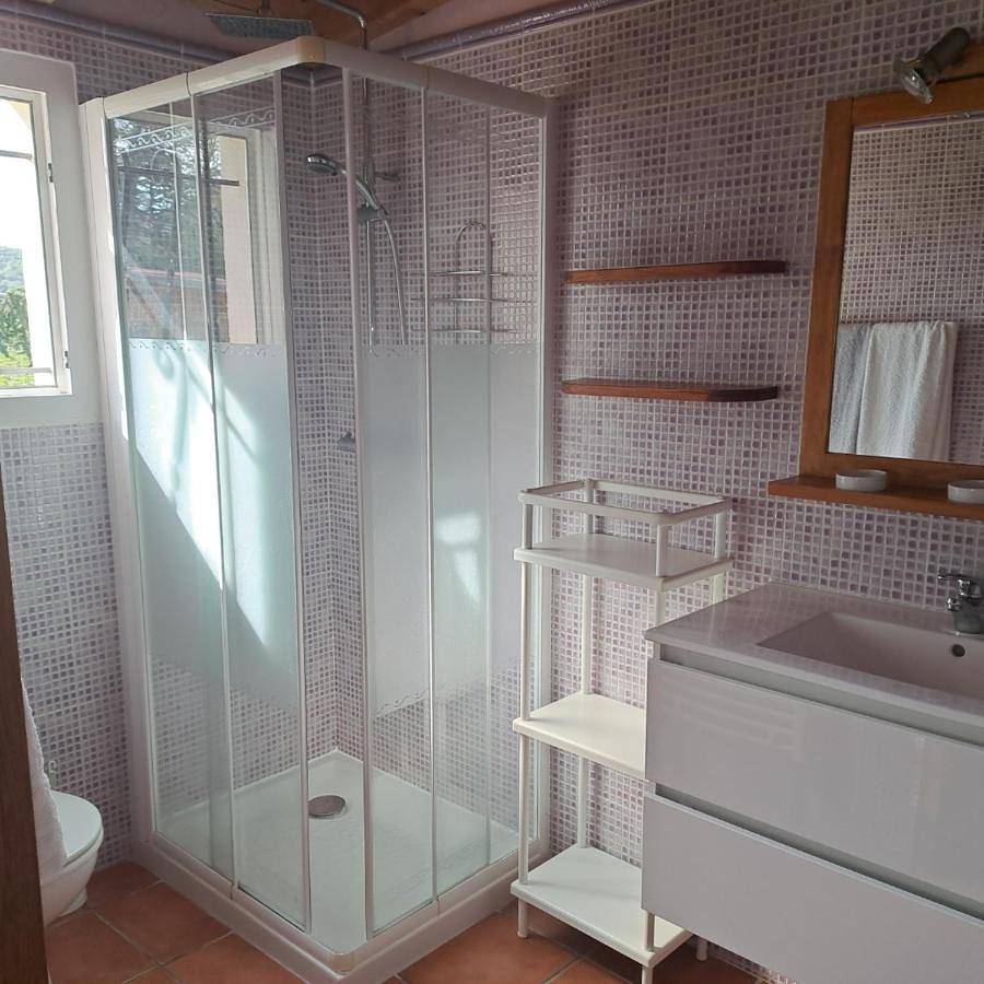 Queen Room with Pool View in L'Auxinell, Castelnou
