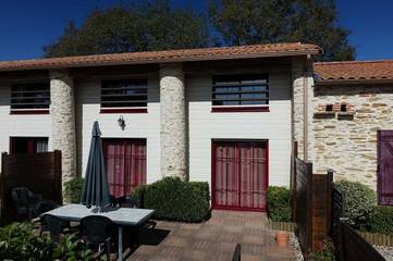 Gîte pour 6 personnes, avec piscine ainsi que terrasse et jardin dans Chaumes-en-Retz