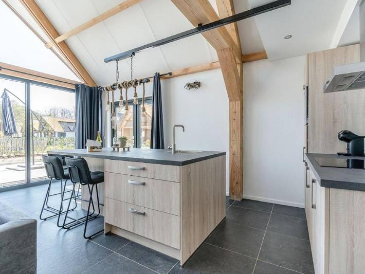 Location de vacances pour 6 personnes, avec terrasse ainsi que jardin et piscine à Baarle-Nassau - 4