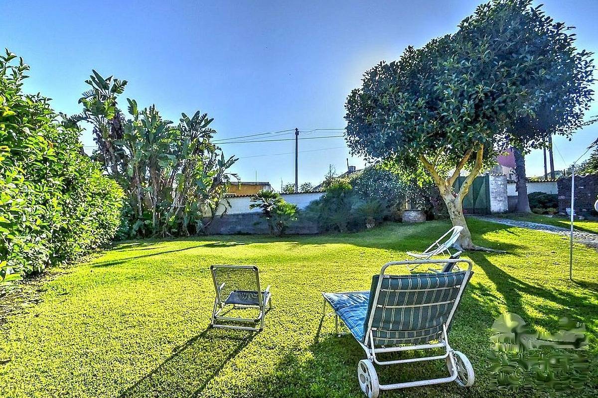Haus mit Garten in der Nähe des Meeres in Tonno, Catania Provinz