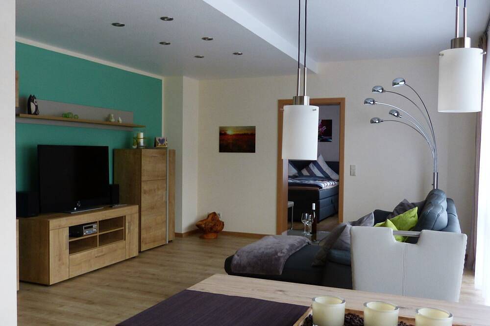 Ganze Wohnung, 4 Sterne Fewo im Eg, Parkplatz und Wallbox, sep. Eingang, Terrasse, Strandkorb in Boppard, Mittelrhein