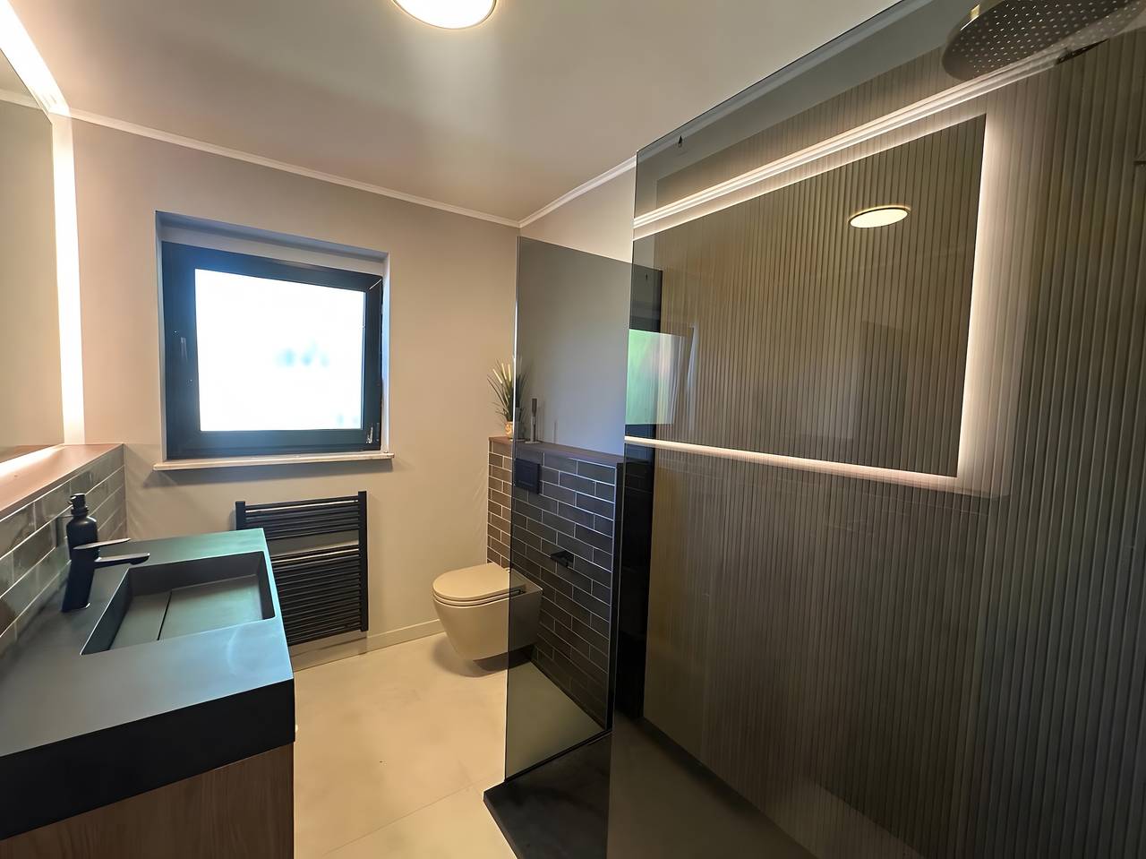 Appartement entier, Appartement « Marina » avec terrasse privée et Wi-Fi in Wiesmoor, Nordseeküste
