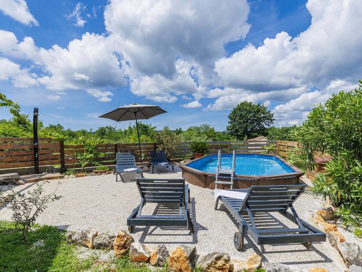 Ferienhaus für 6 Personen, mit Terrasse und Garten in Marčana - 2