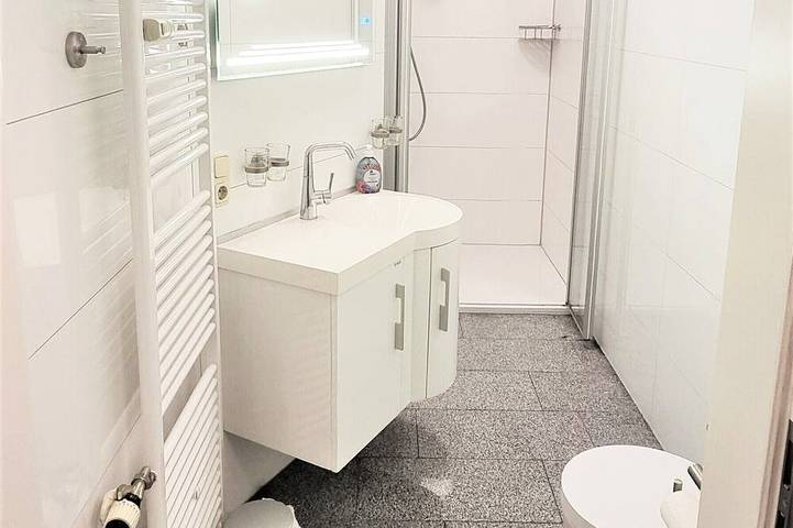 Ganze Wohnung, Strandnahe Ferienwohnung in der wunderschönen Villa Käthe in Göhren in Göhren, Rügen