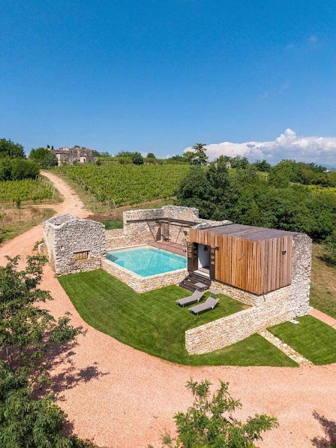 Chalet para 4 personas, con jardín además de vistas y piscina - 1