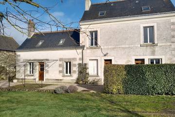 Gîte pour 15 personnes, avec jardin et terrasse à Beaumont-la-Ronce