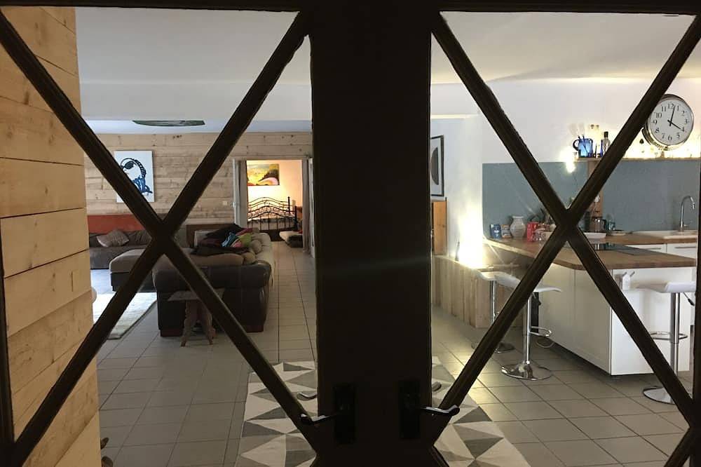 Ganze Wohnung, Ski House - Central Austria - Spacious 4 Bedrooms in Rottenmanner und Wölzer Tauern, St. Peter am Kammersberg