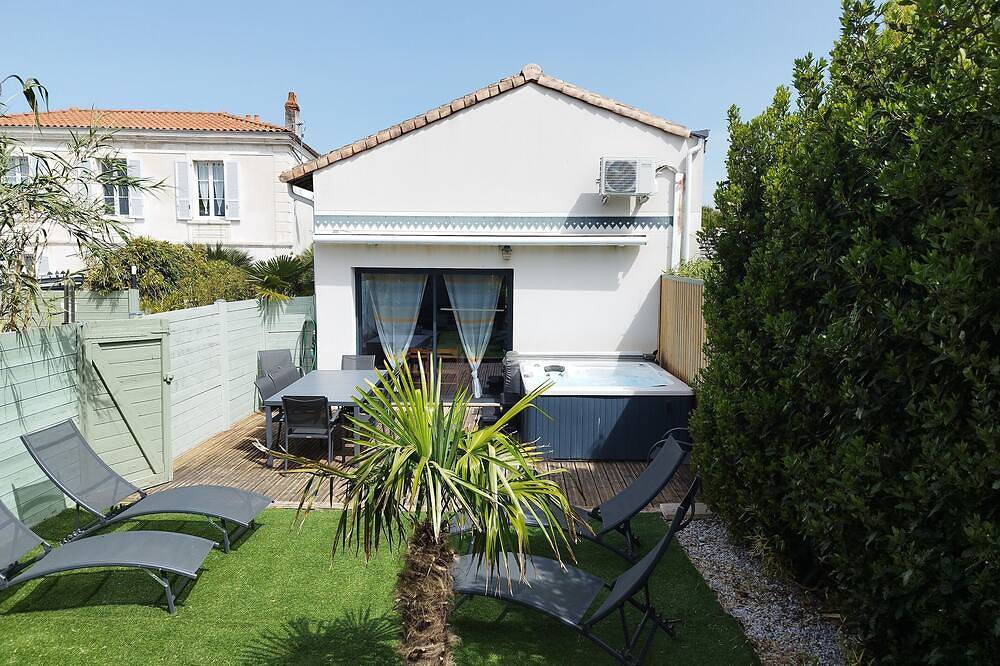 Agradable casa de encanto 3 * jacuzzi privado playa del mar tiendas centro pueblo in Angoulins, Región de La Rochelle