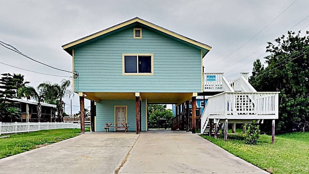 Vacation Home for 5 Guests in Port Aransas, Mustang Island