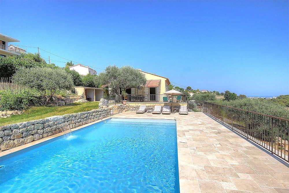 Riviera Provençal House Full of charm with Heated Pool in Vallauris, Cannes region