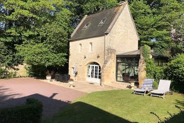 Gîte pour 6 personnes, avec terrasse et jardin à Lantheuil