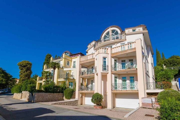 Ganze Ferienwohnung, Ferienwohnung mit Balkon und Klimaanlage in Gradsko kupalište (Crikvenica), Crikvenica