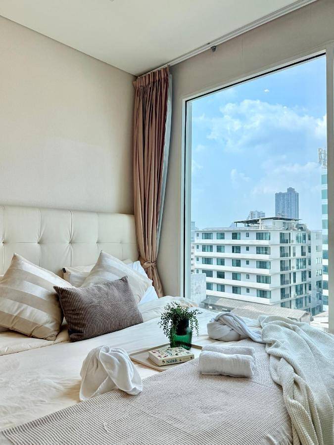 Ferienwohnung für 2 Personen, mit Pool und Whirlpool sowie Sauna und Garten in Bangkok