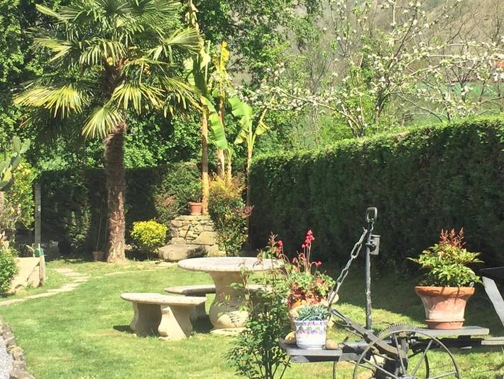 Gîte pour 4 personnes, avec vue et jardin, animaux acceptés à Bunus