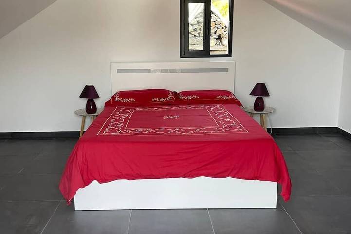 Madeira vacation home with beautiful sea views in Estreito da Calheta, Madeira
