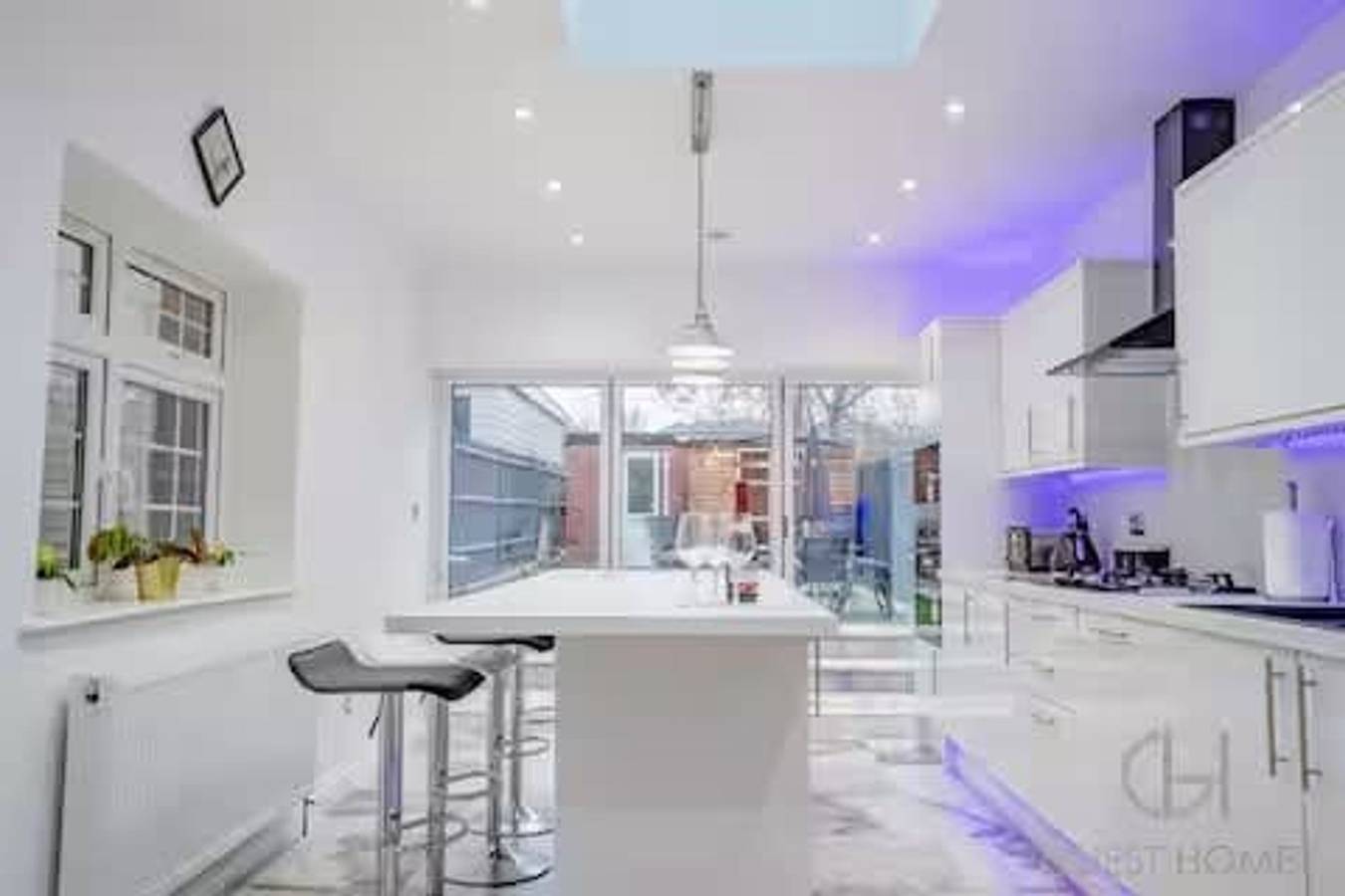 Holiday Rental for 8 People in Southampton, South East England