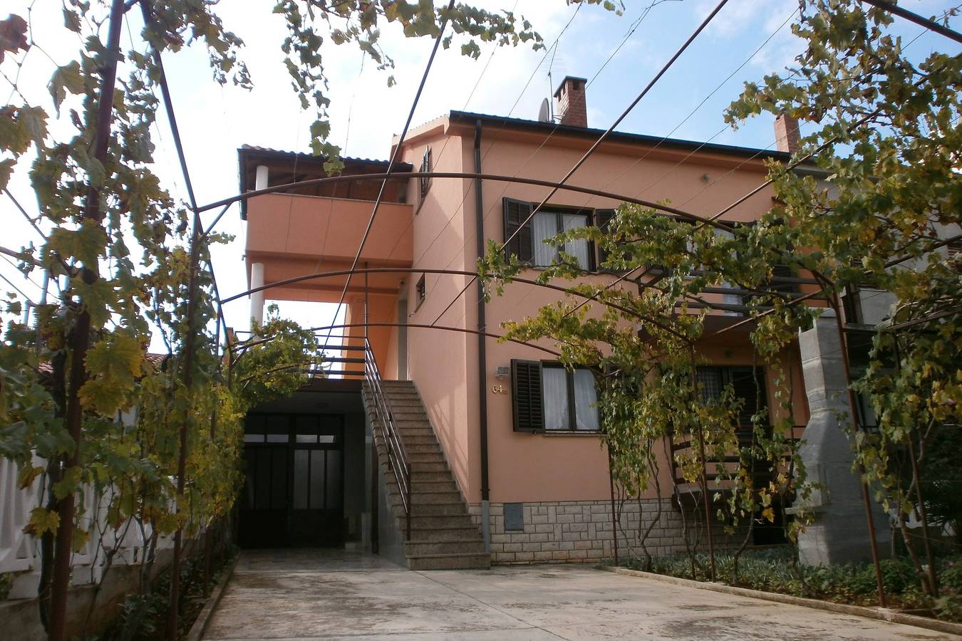 Ganze Wohnung, 1-Zimmer-Ferienwohnung mit Terrasse Valbandon, Fazana A-24921-b in Valbandon, Südküste Istrien