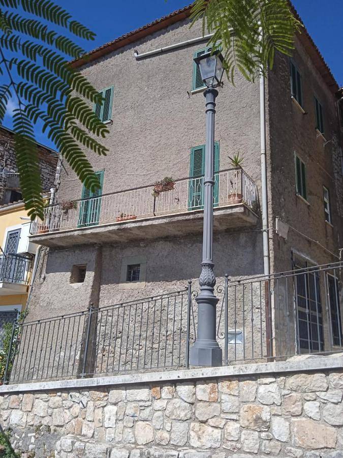 Gîte pour 2 personnes, avec vue et terrasse, animaux acceptés à Sezze - 4