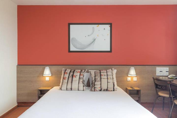 Hôtel pour 2 personnes à Saint-André-les-Vergers - 4